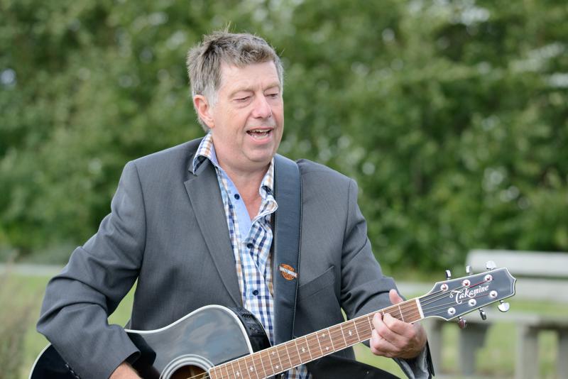  20140824_PB8_1768.JPG </br ><small> 2014-08-24 14:20</br >NIKON D800 + 150.0-600.0 mm f/5.0-6.3<br /> 150mm 1/1000s f/5.6 ISO 1000</small>