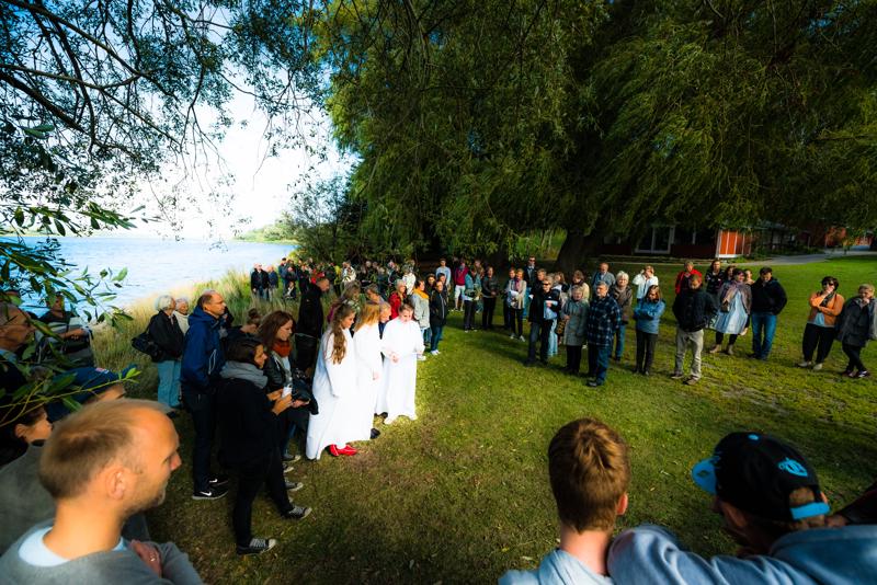  PB8_1234.JPG </br ><small> 2012-09-16 13:27</br >NIKON D800 + 14.0-24.0 mm f/2.8<br /> 14mm 1/2000s f/5.6 ISO 800</small>