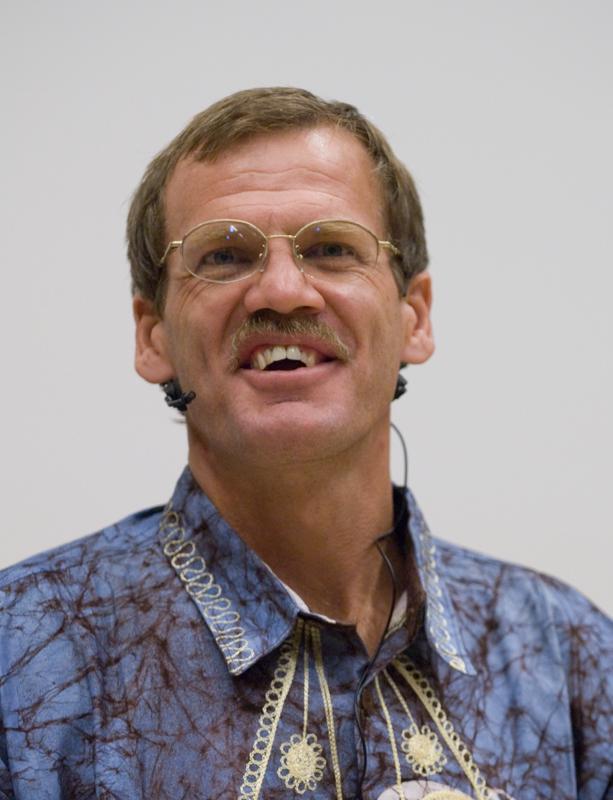  D2C_9331.jpg </br ><small> 2007-04-29 12:16</br >NIKON D200 125mm 1/80s f/2.8 ISO 800</small>