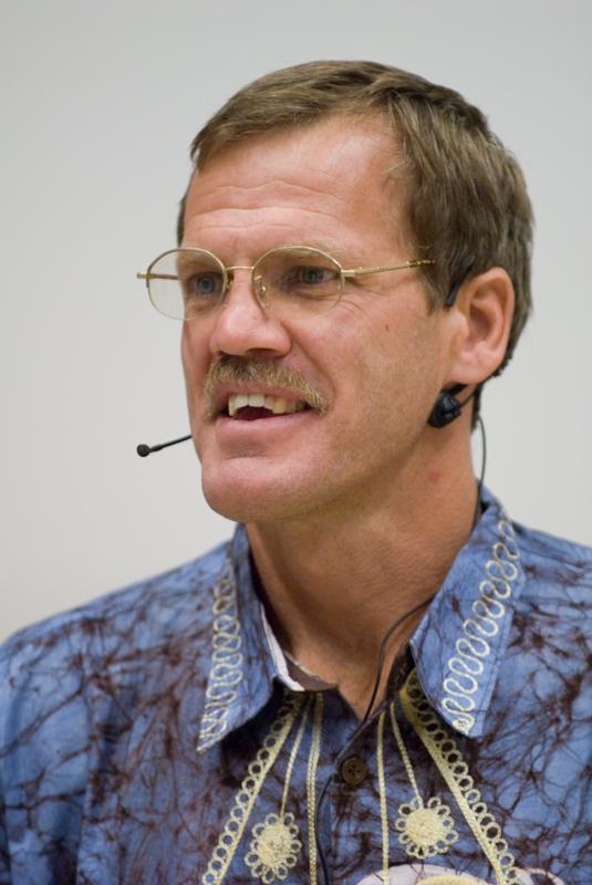  D2C_9334.jpg </br ><small> 2007-04-29 12:17</br >NIKON D200 200mm 1/50s f/2.8 ISO 800</small>