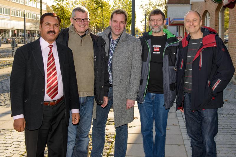  20121028_PB8_3492.JPG </br ><small> 2012-10-28 15:18</br >NIKON D800 + 24.0-70.0 mm f/2.8<br /> 34mm 1/200s f/5 ISO 200</small>