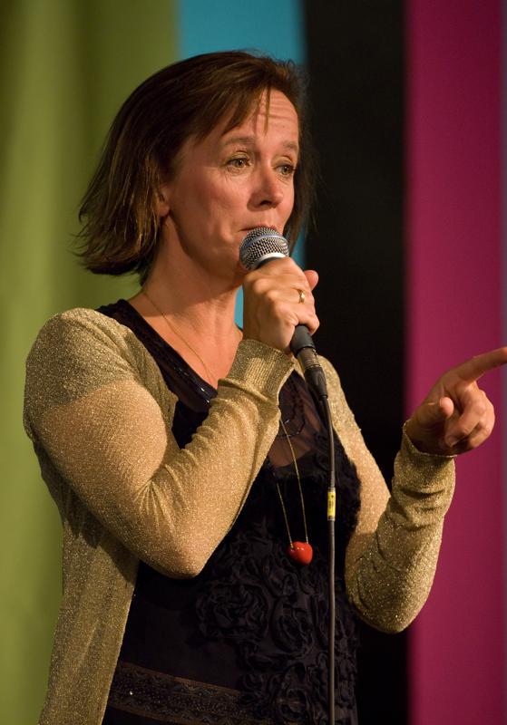  D2C_0690.jpg </br >Koncert med Anne Dorte Michelsen</br > <small> 2007-07-23 21:25</br >NIKON D200 200mm 1/160s f/4 ISO 800</small>