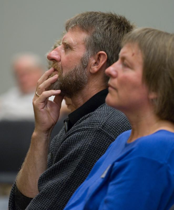  D2C_0823.jpg </br ><small> 2007-07-24 10:53</br >NIKON D200 200mm 1/60s f/4 ISO 800</small>