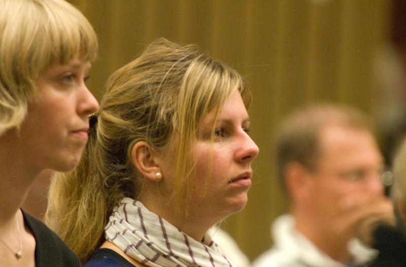  D2C_0849.jpg </br ><small> 2007-07-24 11:06</br >NIKON D200 340mm 1/30s f/4.8 ISO 1600</small>