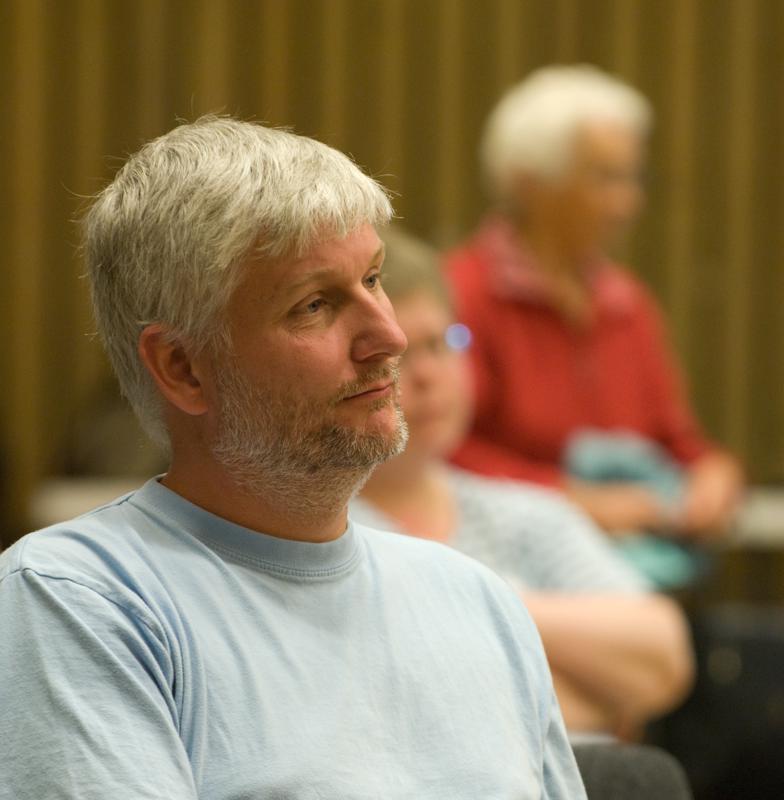  D2C_0852.jpg </br ><small> 2007-07-24 11:08</br >NIKON D200 200mm 1/30s f/4.5 ISO 800</small>