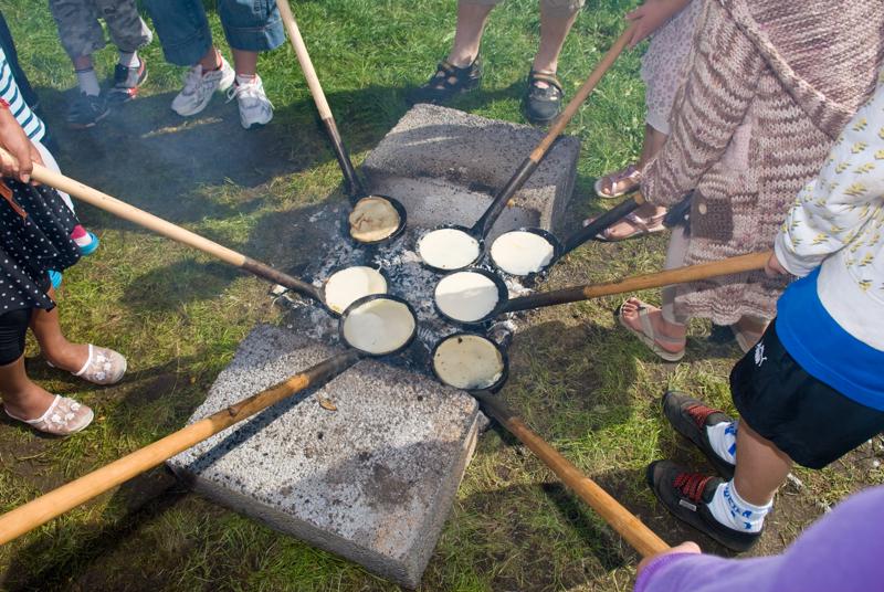  D2C_1061.jpg </br >Boernefestival</br > <small> 2007-07-25 11:17</br >NIKON D200 17mm 1/1250s f/5.6 ISO 200</small>