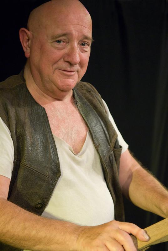  D2C_1158-Edit.jpg </br >Ebbe Trenskow</br > <small> 2007-07-25 23:11</br >NIKON D200 55mm 1/100s f/2.8 ISO 800</small>