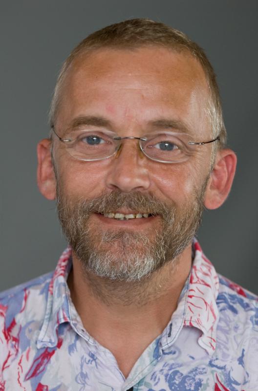  D2C_1286.jpg </br >Lennart</br > <small> 2007-07-26 13:24</br >NIKON D200 116mm 1/60s f/4 ISO 400</small>