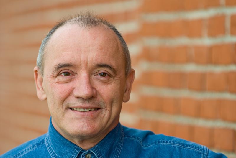  D2C_1528.jpg </br >Parush Parushev</br > <small> 2007-07-28 09:36</br >NIKON D200 200mm 1/160s f/4 ISO 100</small>