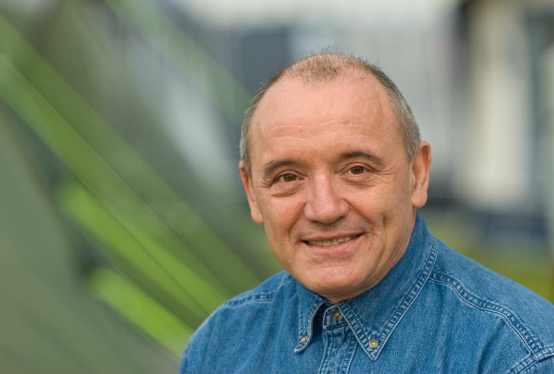  D2C_1529.jpg </br >Parush Parushev</br > <small> 2007-07-28 09:37</br >NIKON D200 170mm 1/400s f/4 ISO 100</small>