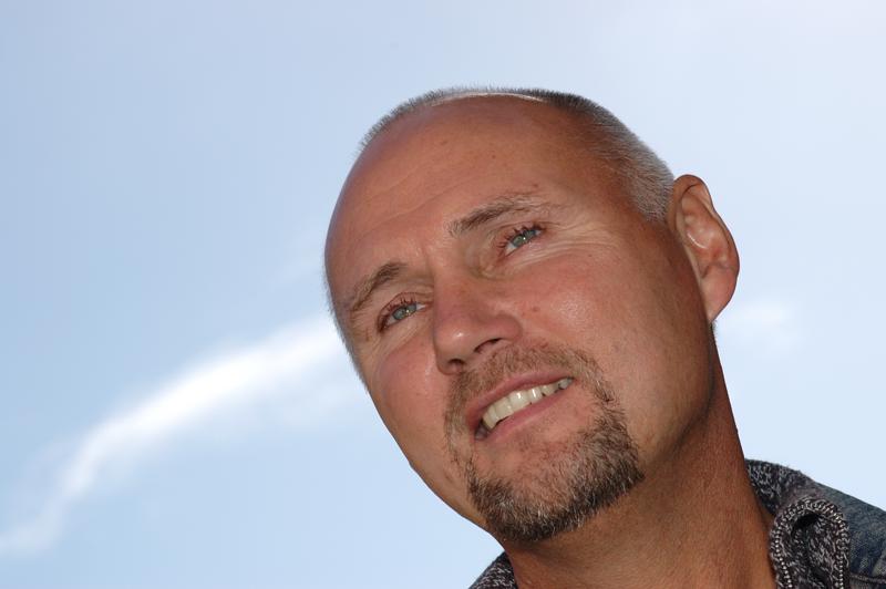  dsc_0499_std.jpg </br ><small> 2004-09-26 12:54</br >NIKON D70 85mm 1/500s f/10 </small>