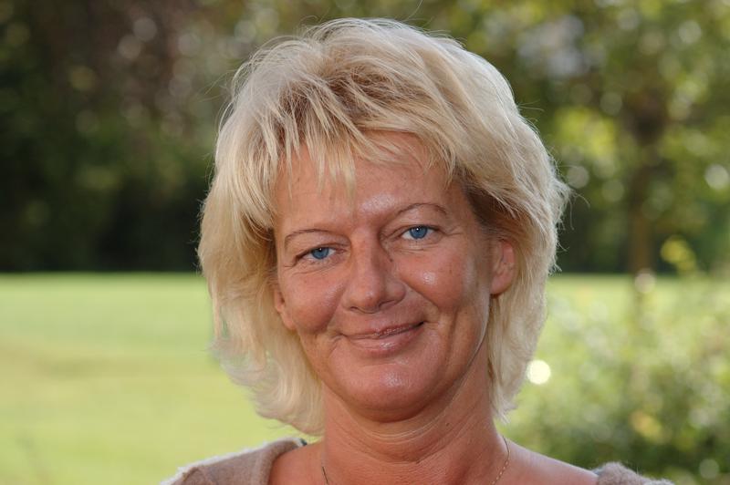  dsc_0502_std.jpg </br ><small> 2004-09-26 12:55</br >NIKON D70 85mm 1/500s f/5 </small>