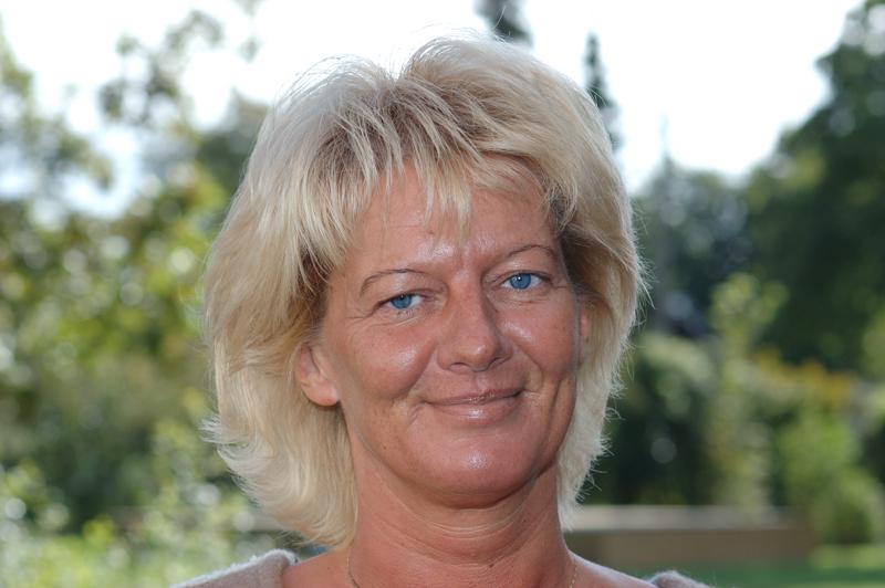  dsc_0503_std.jpg </br ><small> 2004-09-26 12:55</br >NIKON D70 85mm 1/500s f/6.3 </small>