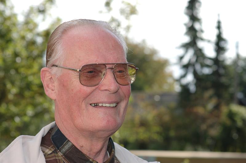  dsc_0518_std.jpg </br ><small> 2004-09-26 12:59</br >NIKON D70 85mm 1/500s f/6.3 </small>