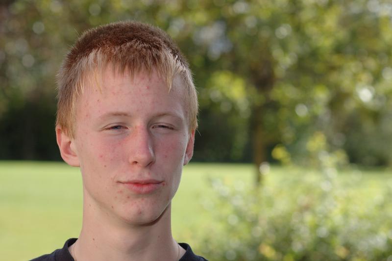  dsc_0543_std.jpg </br ><small> 2004-09-26 13:02</br >NIKON D70 85mm 1/500s f/5 </small>