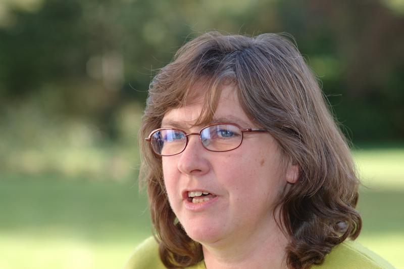  dsc_0561_std.jpg </br ><small> 2004-09-26 13:06</br >NIKON D70 85mm 1/500s f/3.5 </small>