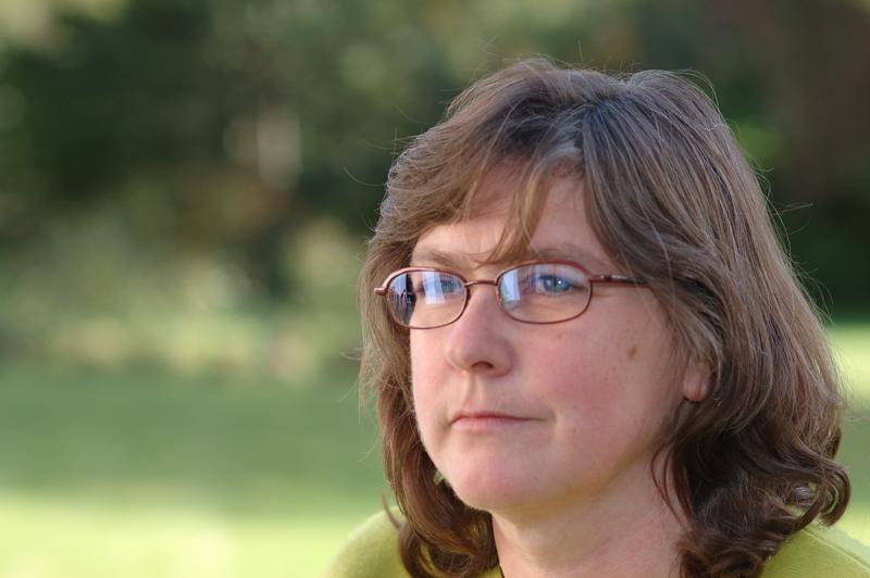  dsc_0562_std.jpg </br ><small> 2004-09-26 13:06</br >NIKON D70 85mm 1/500s f/3.5 </small>