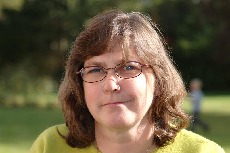  dsc_0564_std.jpg </br ><small> 2004-09-26 13:06</br >NIKON D70 85mm 1/500s f/5 </small>