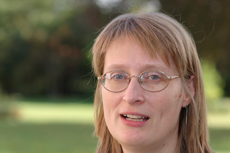  dsc_0565_std.jpg </br ><small> 2004-09-26 13:06</br >NIKON D70 85mm 1/500s f/4 </small>