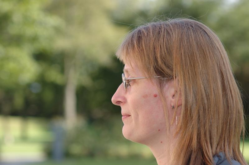  dsc_0568_std.jpg </br ><small> 2004-09-26 13:07</br >NIKON D70 85mm 1/500s f/4.5 </small>