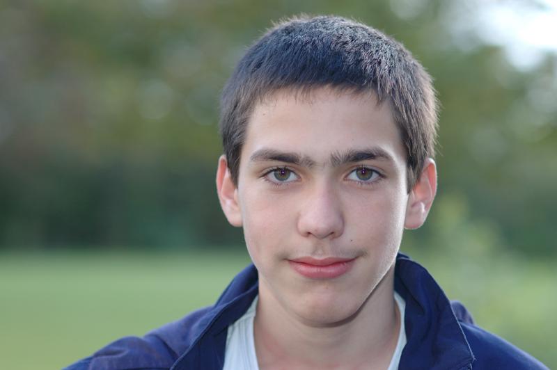  dsc_0589_std.jpg </br ><small> 2004-09-26 13:17</br >NIKON D70 85mm 1/500s f/2.8 </small>