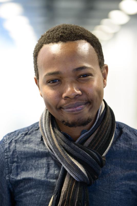  20131215_PB8_8188.JPG </br ><small> 2013-12-15 14:24</br >NIKON D800 + 70.0-200.0 mm f/2.8<br /> 120mm 1/50s f/2.8 ISO 1600</small>