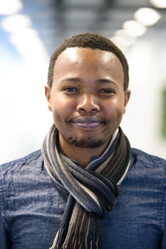  20131215_PB8_8189.JPG </br ><small> 2013-12-15 14:24</br >NIKON D800 + 70.0-200.0 mm f/2.8<br /> 116mm 1/125s f/2.8 ISO 3200</small>