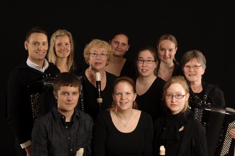  D3C_7040.jpg </br ><small> 2011-04-05 19:41</br >NIKON D300 + 50.0 mm f/1.4<br /> 50mm 1/50s f/8 ISO 100</small>