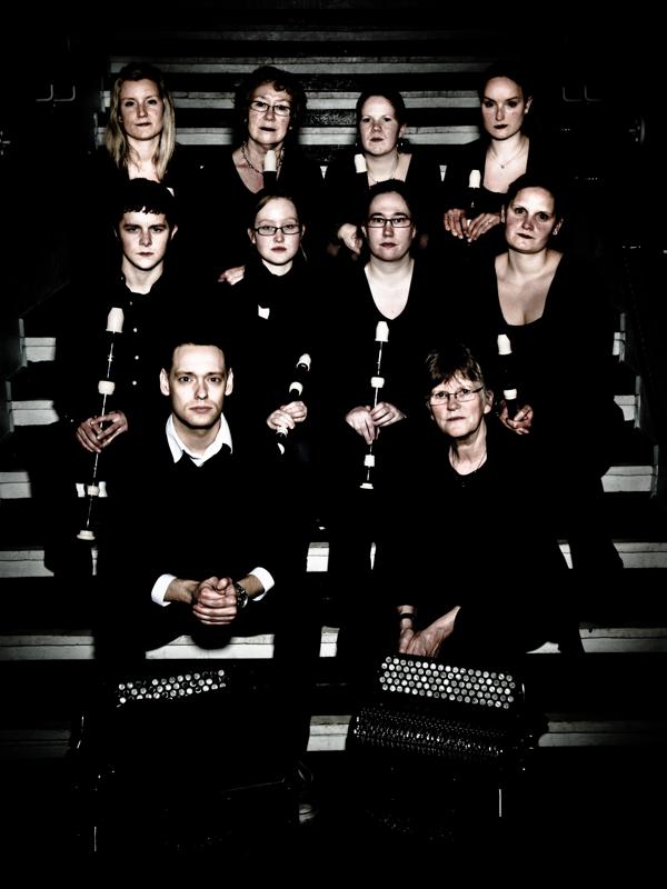  D3C_7117.jpg </br ><small> 2011-04-05 20:06</br >NIKON D300 + 17.0-55.0 mm f/2.8<br /> 32mm 1/160s f/8 ISO 100</small>