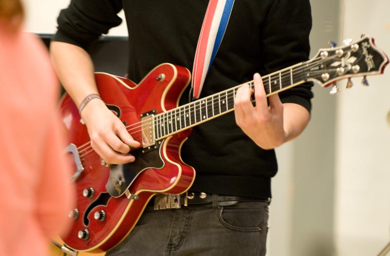  D3C_0702.jpg </br ><small> 2008-05-22 19:28</br >NIKON D300 200mm 1/25s f/2.8 ISO 1000</small>