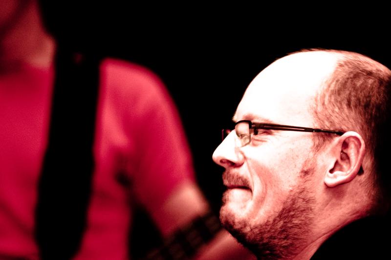  D3C_0707.jpg </br ><small> 2008-05-22 19:30</br >NIKON D300 200mm 1/50s f/2.8 ISO 1000</small>