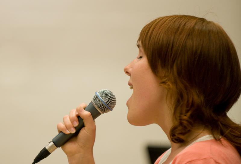  D3C_0748.jpg </br ><small> 2008-05-22 20:16</br >NIKON D300 200mm 1/50s f/2.8 ISO 800</small>