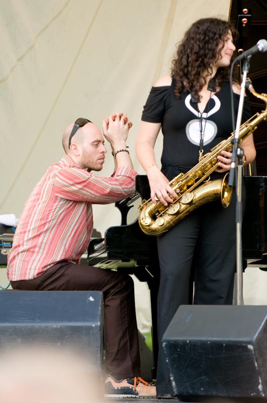  D3C_2475.jpg </br ><small> 2008-07-12 18:45</br >NIKON D300 200mm 1/160s f/4 ISO 200</small>