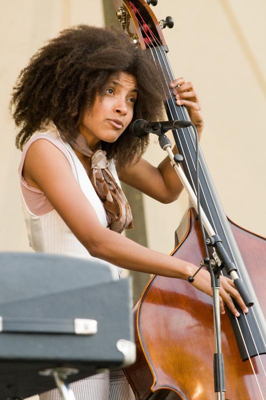  D3C_2558.jpg </br ><small> 2008-07-12 19:57</br >NIKON D300 200mm 1/250s f/5.6 ISO 1250</small>