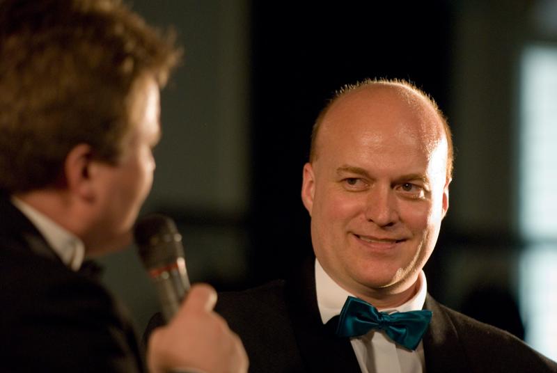  D2C_9031.jpg </br ><small> 2007-04-27 19:31</br >NIKON D200 200mm 1/80s f/2.8 ISO 800</small>