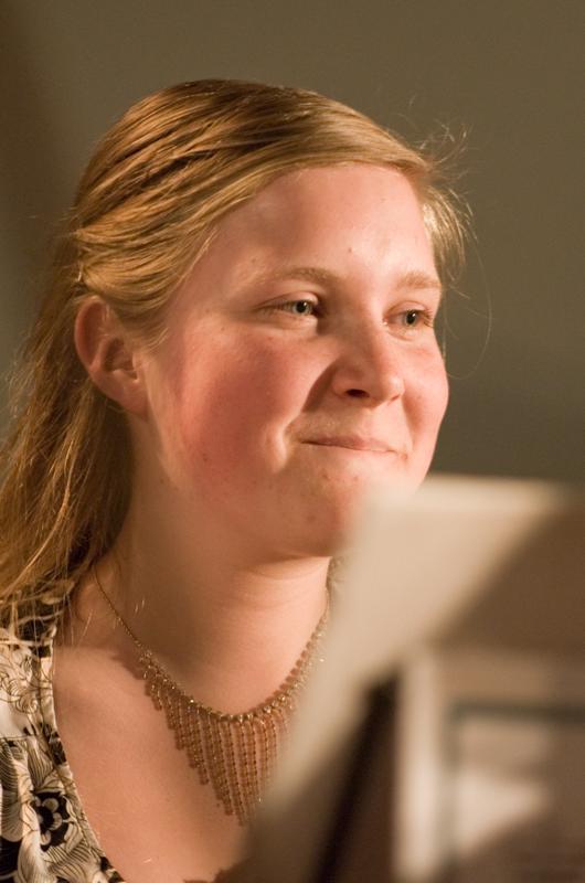  D2C_9046.jpg </br ><small> 2007-04-27 19:45</br >NIKON D200 200mm 1/40s f/2.8 ISO 800</small>