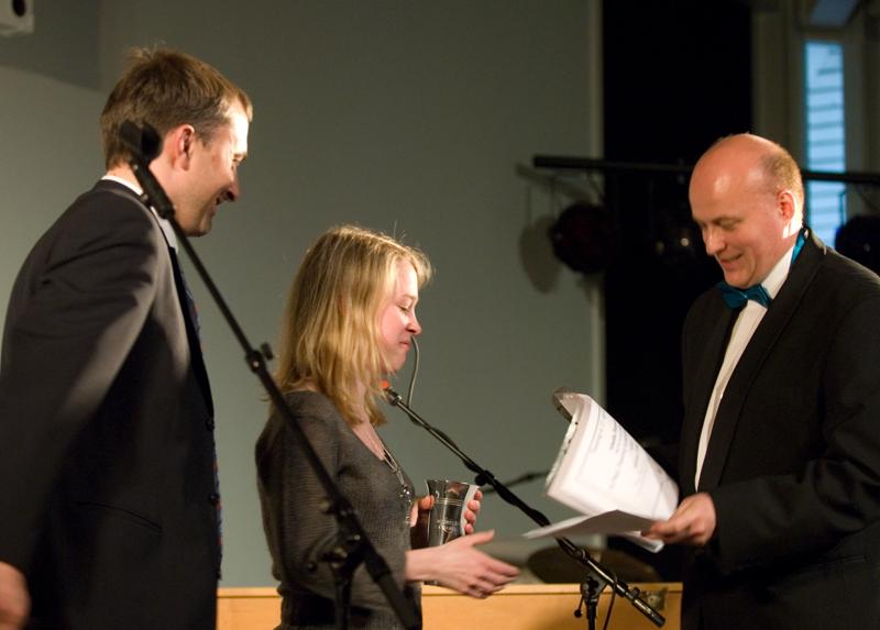  D2C_9104.jpg </br ><small> 2007-04-27 20:17</br >NIKON D200 70mm 1/40s f/2.8 ISO 800</small>