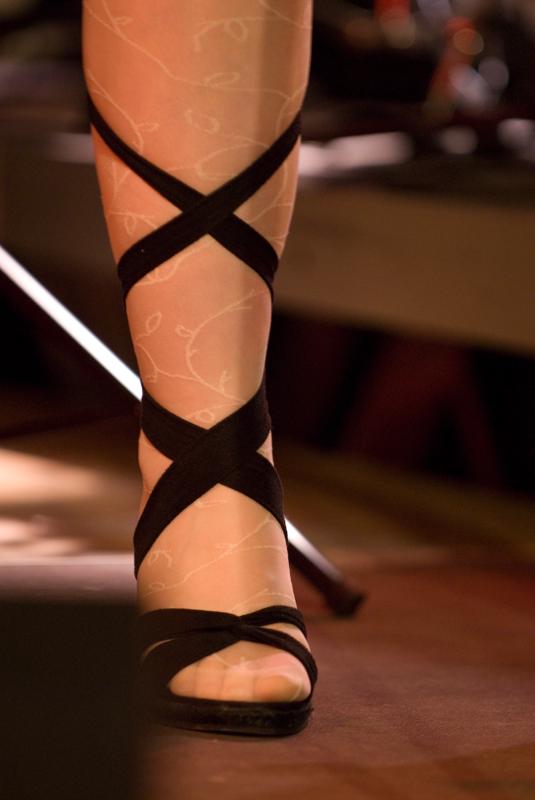  D2C_9192.jpg </br ><small> 2007-04-27 21:25</br >NIKON D200 200mm 1/15s f/2.8 ISO 800</small>