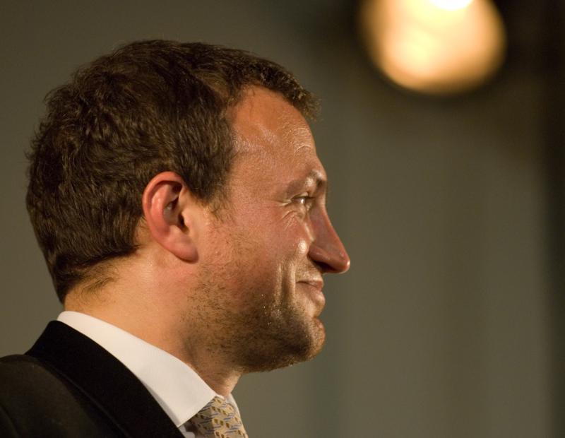  D2C_9278.jpg </br ><small> 2007-04-27 21:57</br >NIKON D200 175mm 1/50s f/2.8 ISO 800</small>