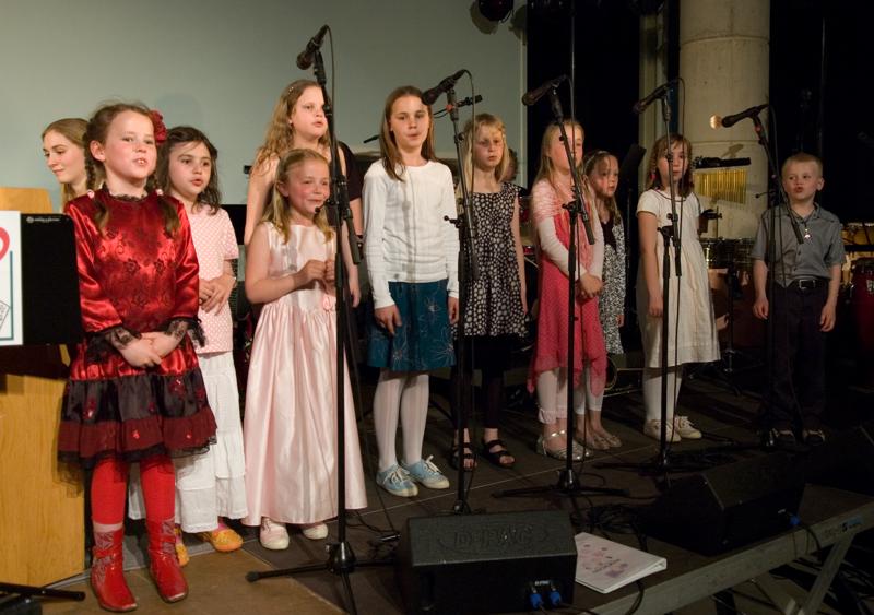  _DSC1027.jpg </br ><small> 2007-04-27 20:52</br >NIKON D70 22mm 1/30s f/2.8 ISO 800</small>