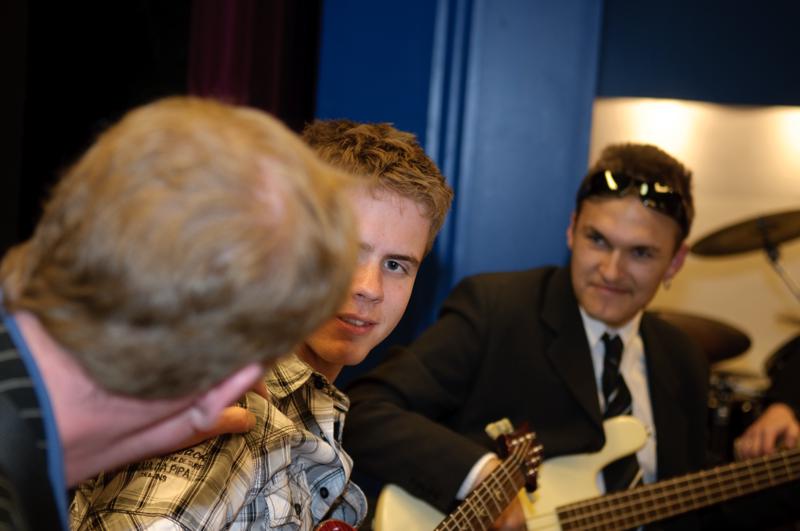  D3C_7599.jpg </br ><small> 2009-05-04 18:36</br >NIKON D300 55mm 1/30s f/2.8 ISO 200</small>