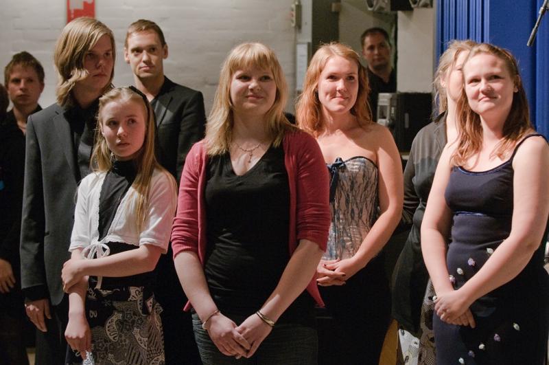  D3C_7693.jpg </br ><small> 2009-05-04 20:01</br >NIKON D300 70mm 1/60s f/4 ISO 560</small>