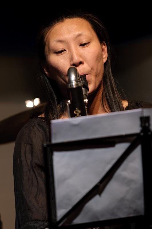  D3C_7783.jpg </br ><small> 2009-05-04 20:54</br >NIKON D300 200mm 1/125s f/4 ISO 450</small>