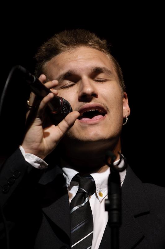  D3C_7617.jpg </br ><small> 2009-05-04 19:17</br >NIKON D300 200mm 1/320s f/4 ISO 400</small>