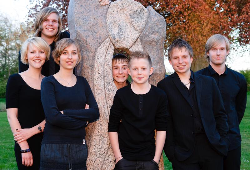  D3C_7742.jpg </br ><small> 2009-05-04 20:29</br >NIKON D300 35mm 1/30s f/5.6 ISO 200</small>