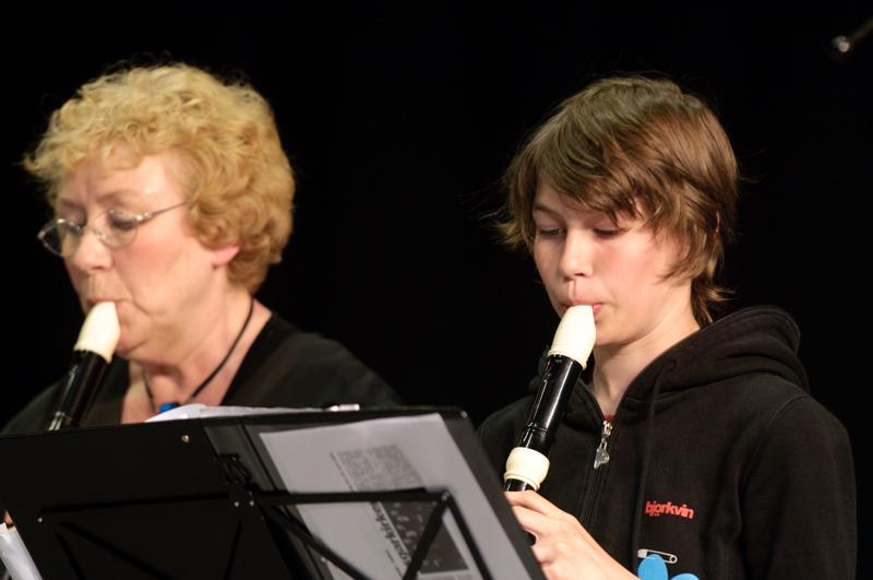  D3C_7748.jpg </br ><small> 2009-05-04 20:40</br >NIKON D300 200mm 1/60s f/4 ISO 800</small>