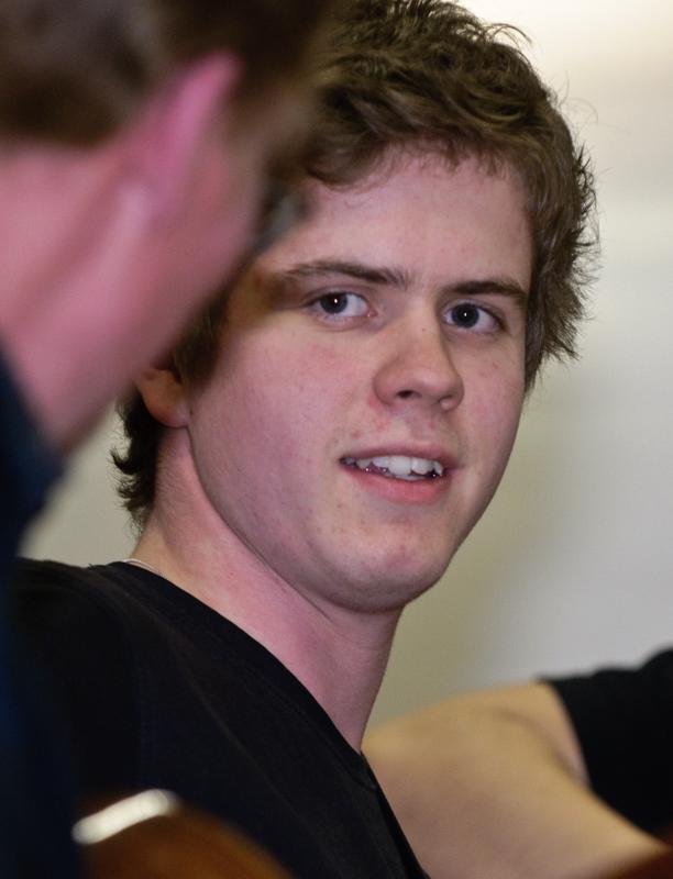  D3C_7150.jpg </br ><small> 2009-03-02 20:39</br >NIKON D300 175mm 1/125s f/4 ISO 800</small>