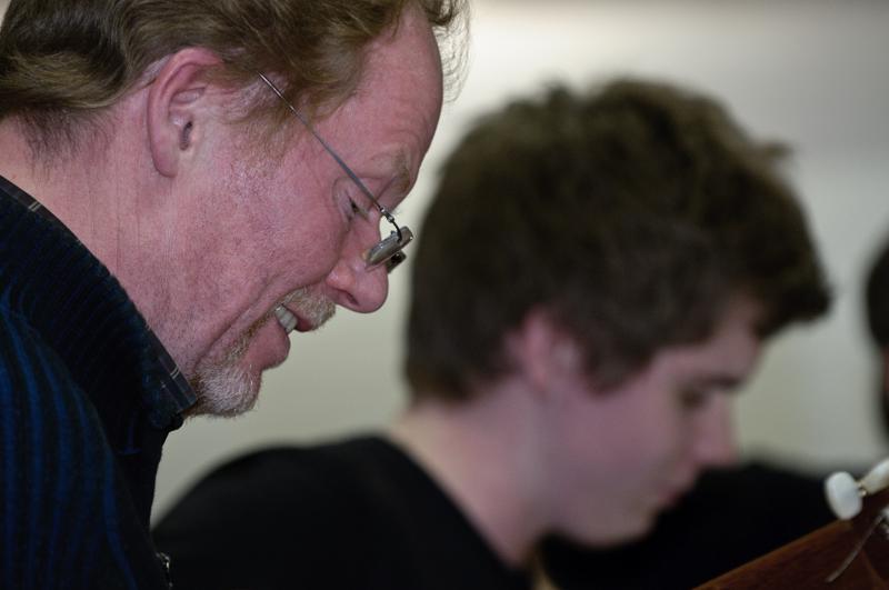  D3C_7151.jpg </br ><small> 2009-03-02 20:40</br >NIKON D300 175mm 1/125s f/4 ISO 800</small>