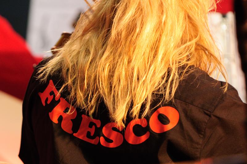  D3C_8142.jpg </br ><small> 2009-05-28 19:47</br >NIKON D300 160mm 1/60s f/4 ISO 1600</small>