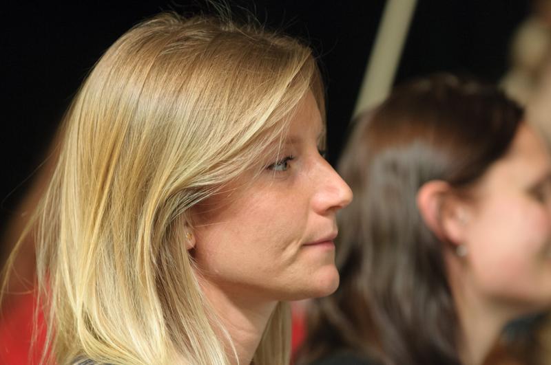  D3C_1693.JPG </br ><small> 2012-06-14 19:00</br >NIKON D300 + 70.0-200.0 mm f/2.8<br /> 150mm 1/160s f/3.2 ISO 1000</small>